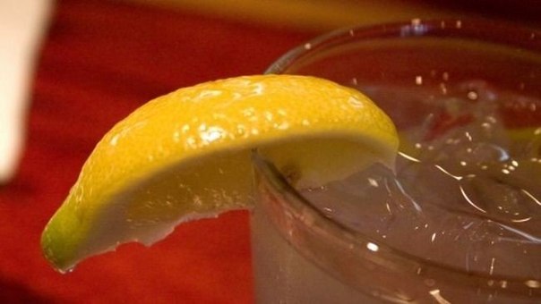 7 причин пить по утрам воду с лимоном