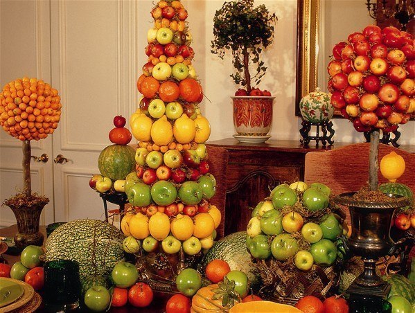 Праздник можно встречать и с фруктами!