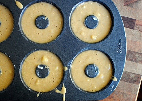 Банановые пончики с грецкими орехами
