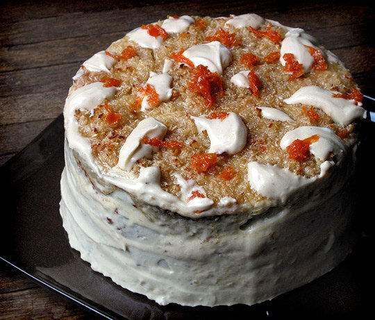 Здоровый морковно-яблочный торт из геркулеса с кремом