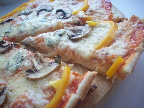 Пицца «3 сыра» с грибами!
