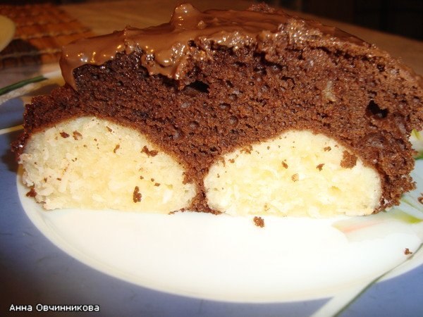 "Шоколадный пирог с творожно-кокосовыми шариками"