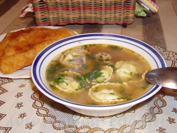 Угра-чучвара (узбекский суп с пельменями)