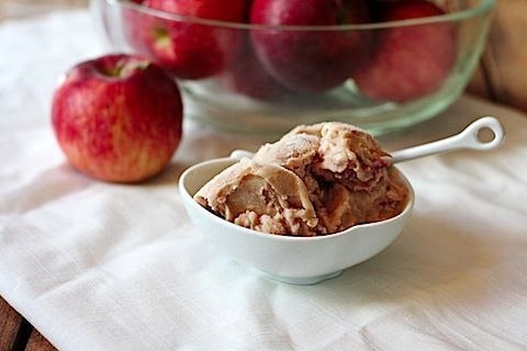 Яблочный йогурт-мороженое
