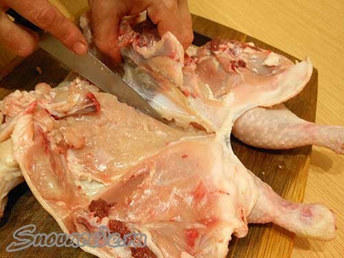 Праздничная фаршированная курица без костей