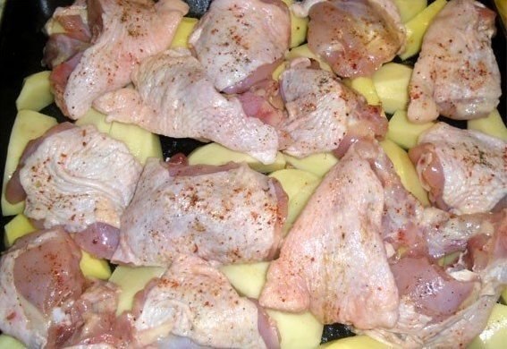 Куриные бедрышки в духовке