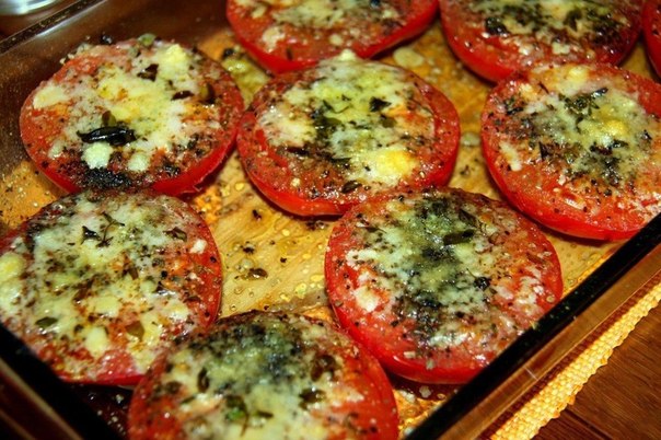 Запеченные томаты с сыром