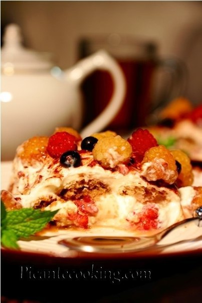 Диетический десерт с малиной а ля тирамису 