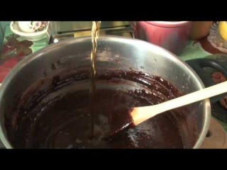 Как приготовить шоколадную колбаску.