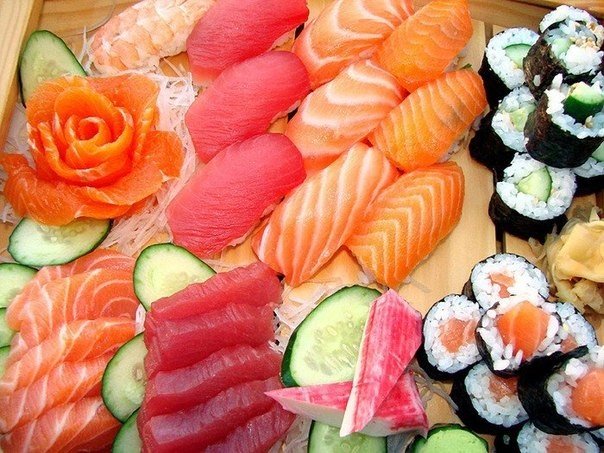 Любителям роллов и суши.