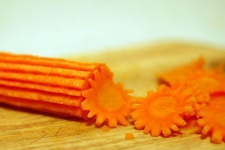 Гвоздики из моркови