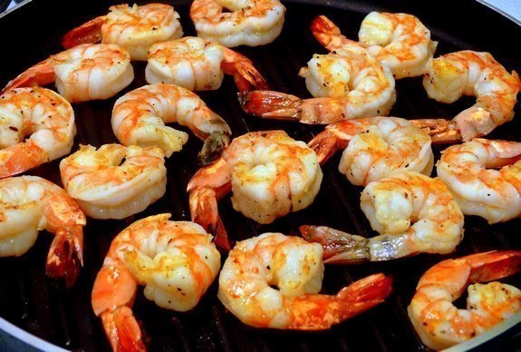 Салат с креветками.